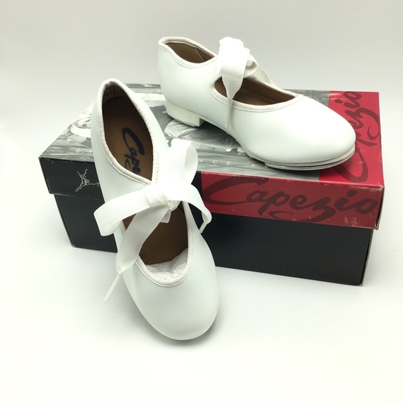 Style 625 Tan Tap Shoe Capezio Junior Tyette Tap Shoe women sizing
